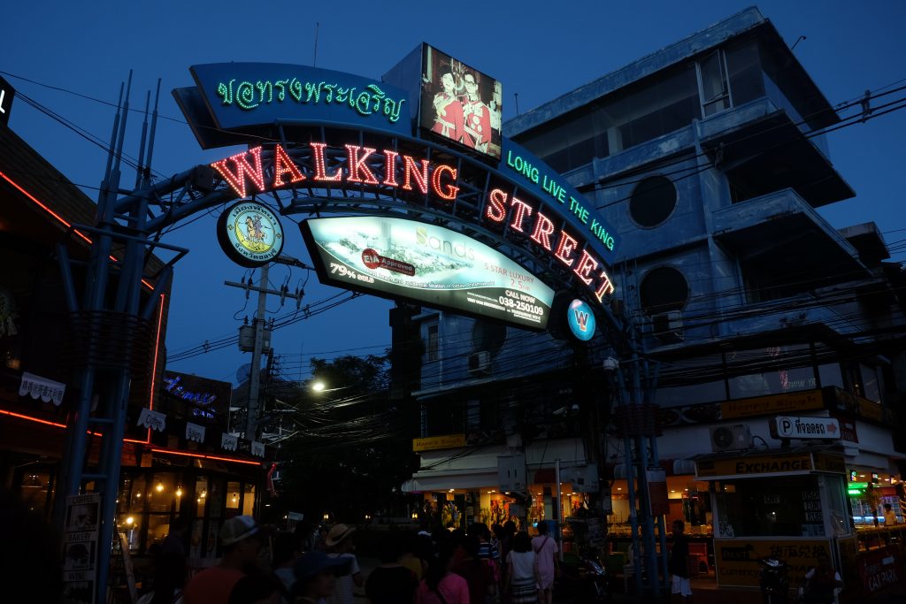 walking-street-pattaya-gece-hayati